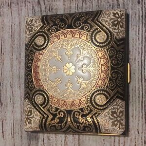 Marhill Women's Vintage Multi Color Padded Top Mirror Interior Compact